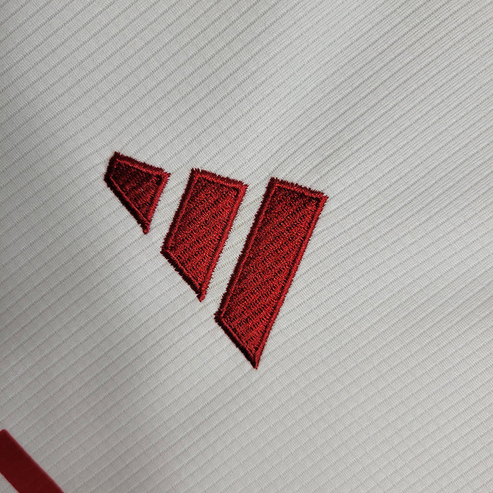 MANCHESTER UNITED 23/24 THIRD SHIRT